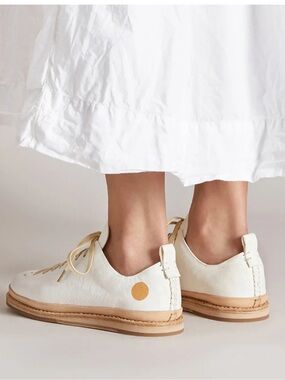 FEIT Woman Goodyear Low-Top Leather Sneakers in Cream with Tan Accents